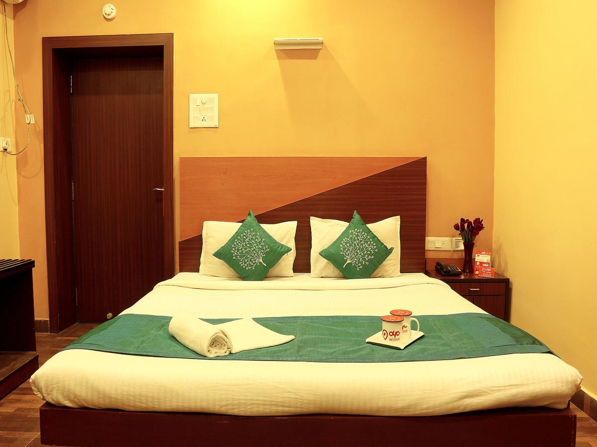 Hotel Trimoorti Kolkata Exterior photo