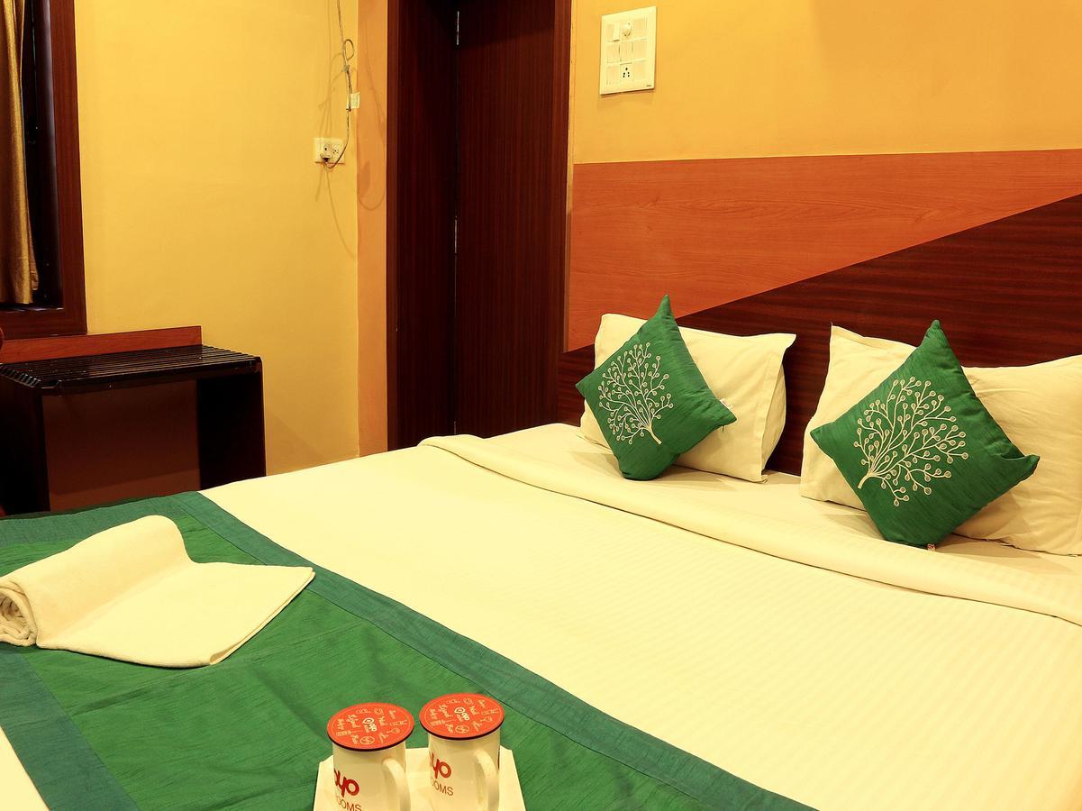 Hotel Trimoorti Kolkata Exterior photo